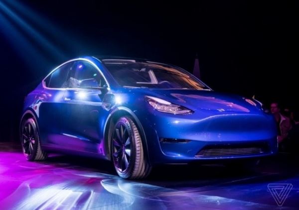 <br />
							Tesla представила компактный электрический кроссовер Model Y (13 фото)
<p>					