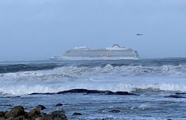 <br />
Около 400 человек эвакуировали с норвежского судна Viking Sky<br />
