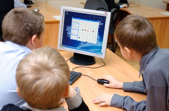В школах Бурятии к 2024 году появится современное цифровое оборудование и доступ к Интернету