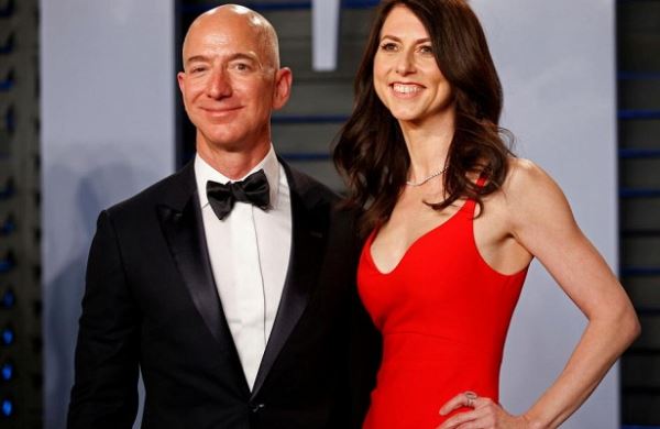 <br />
Жена главы Amazon уступила при разводе экс-мужу 75% акций компаний<br />
